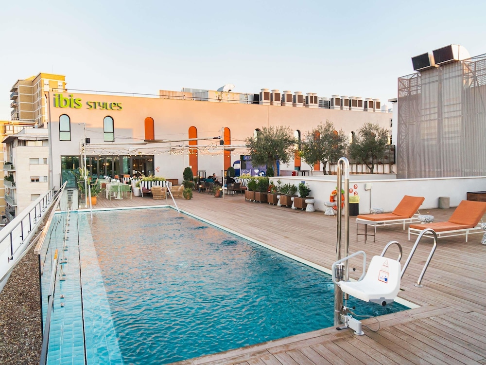 ibis Styles Sevilla City Santa Justa — hotel in Sevilla