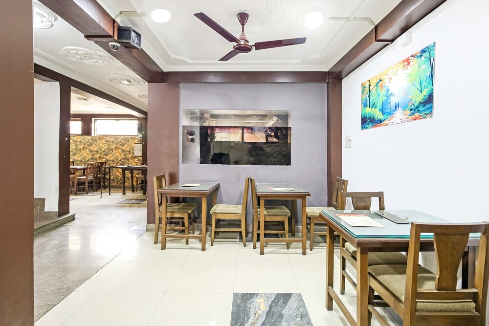 City Star Hotel & Restaurant by OYO Rooms in Srinagar, India