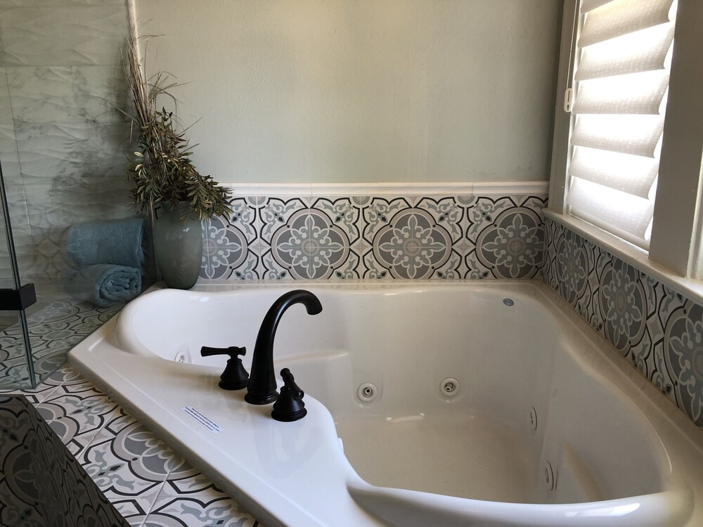 Avenue O Bed & Breakfast - photo 28