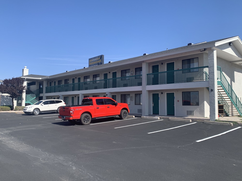 GreenTree Inn of Holbrook AZ - photo 33