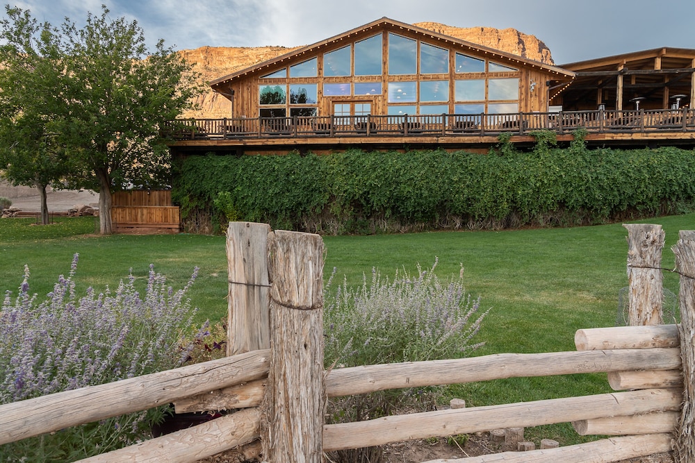 Red Cliffs Lodge - photo 93