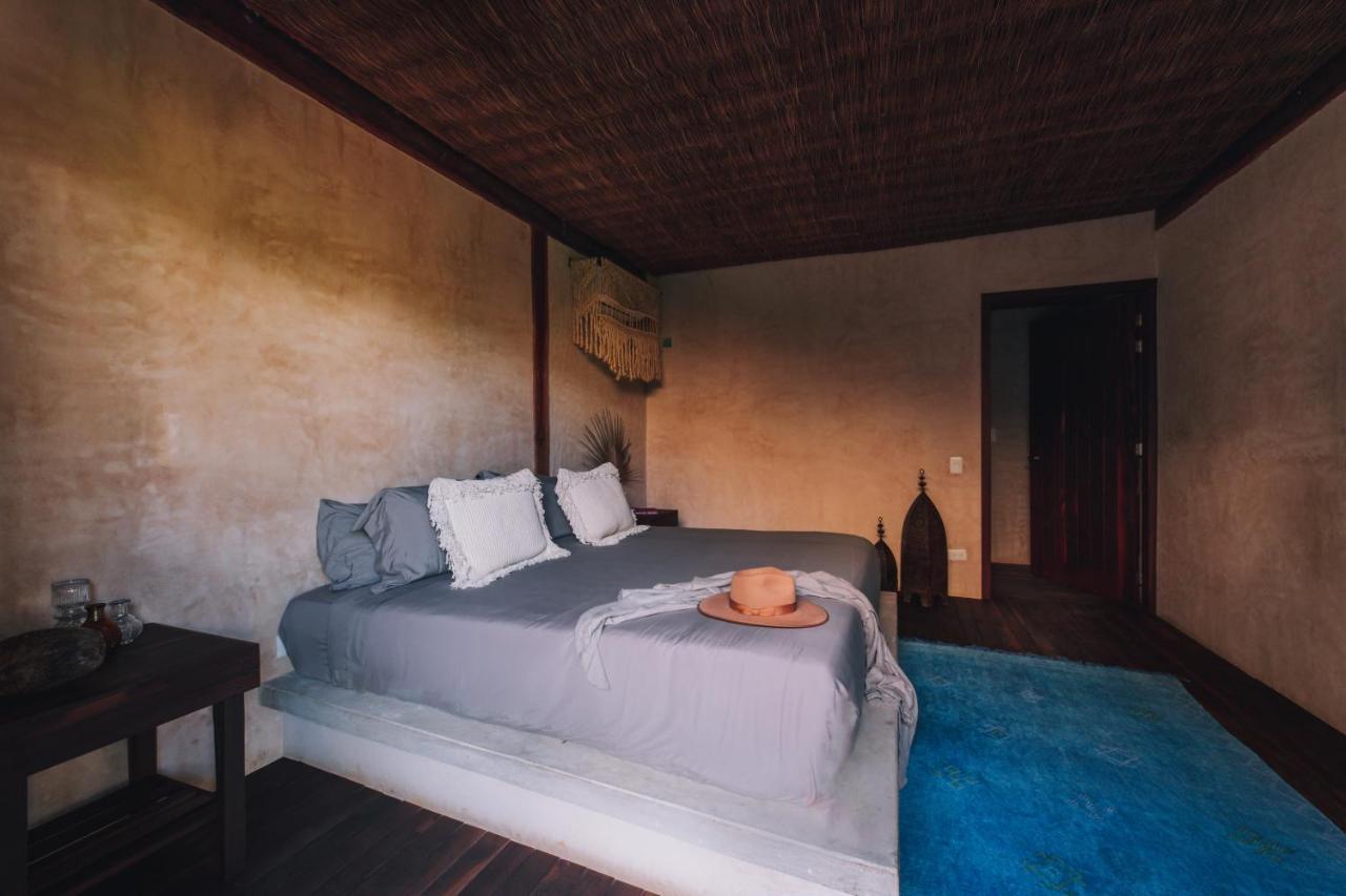 Radhoo Tulum