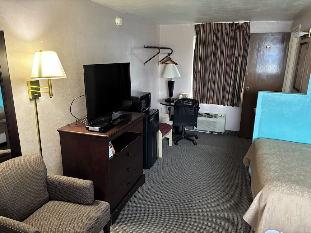 Budget Host Inn Somerset - photo 19