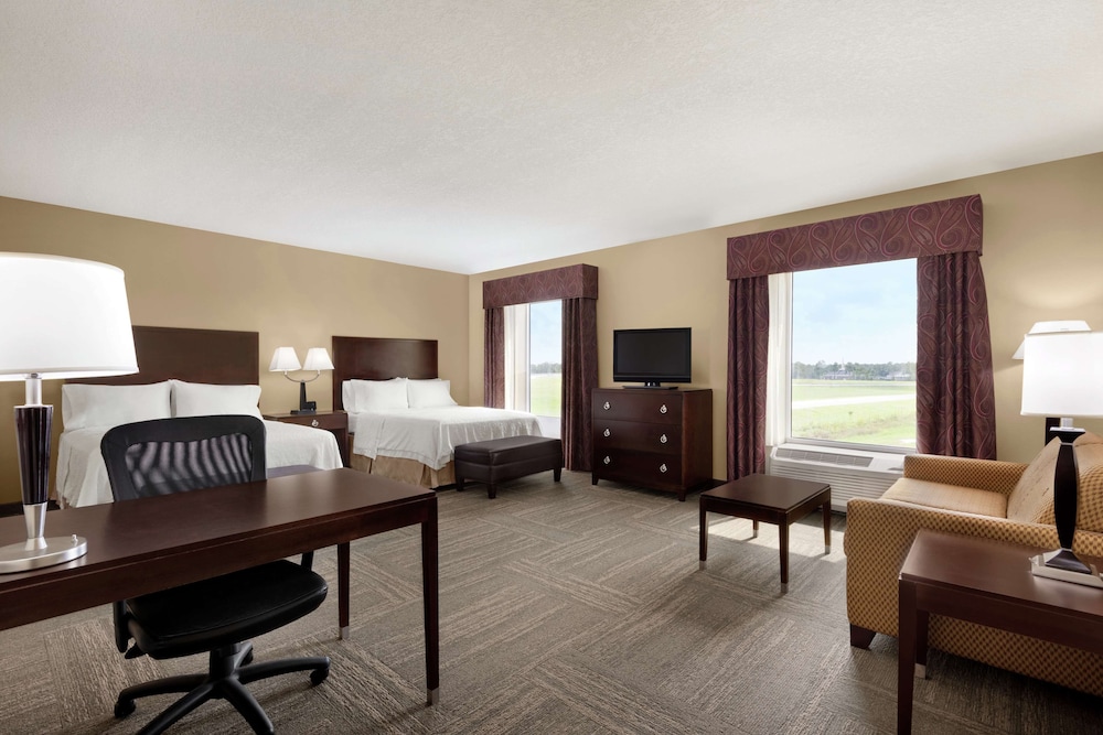 Hampton Inn & Suites Brunswick - photo 11