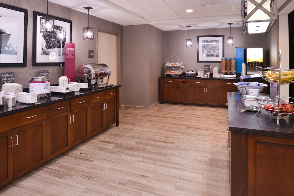 Hampton Inn El Centro - photo 24