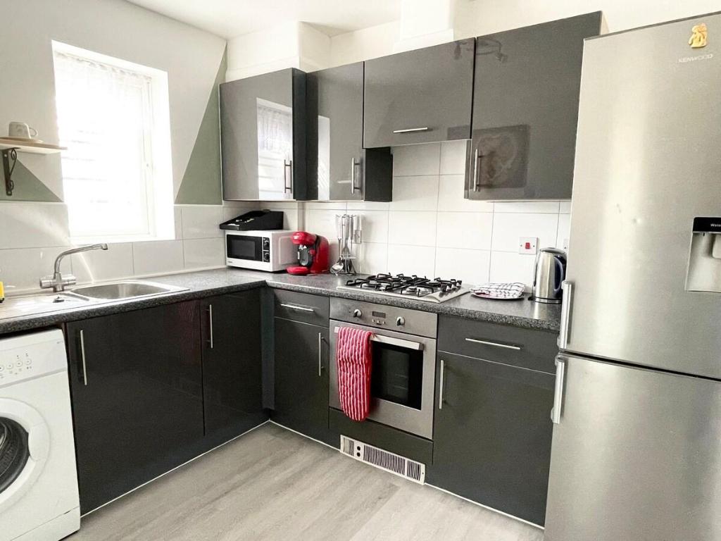 Crescent Apartment Two bedroom — 4-Star Luxury Hotel in Romford, United Kingdom