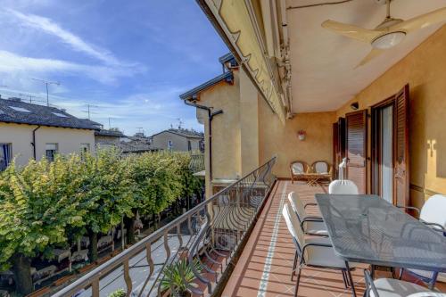 Prestige Apartment — 4-Star Luxury Hotel in Sirmione, Italy