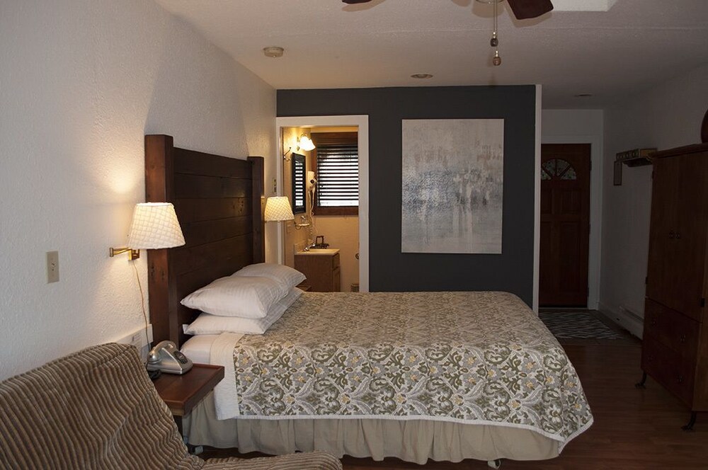 Inn on the Russian River - photo 8