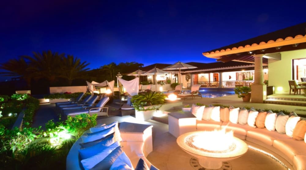 Casa Brooks by Cabo Platinum — 5-Star Luxury Hotel in Cabo San Lucas, Mexico