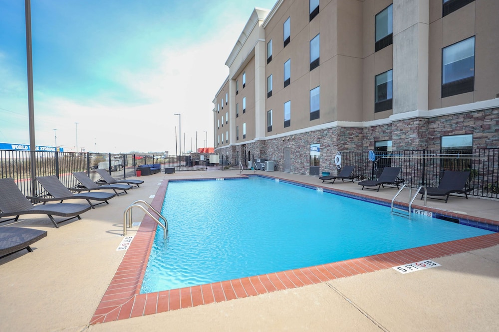 Hampton Inn & Suites Bay City TX - photo 29