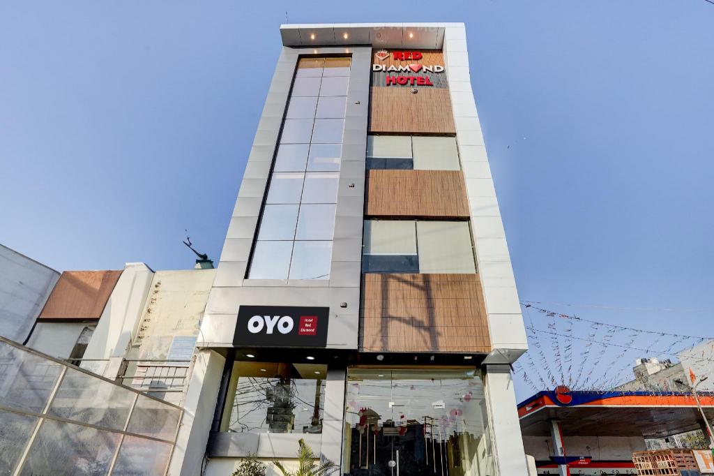 Hotel O Red Diamond Hotel in Ghaziabad, India