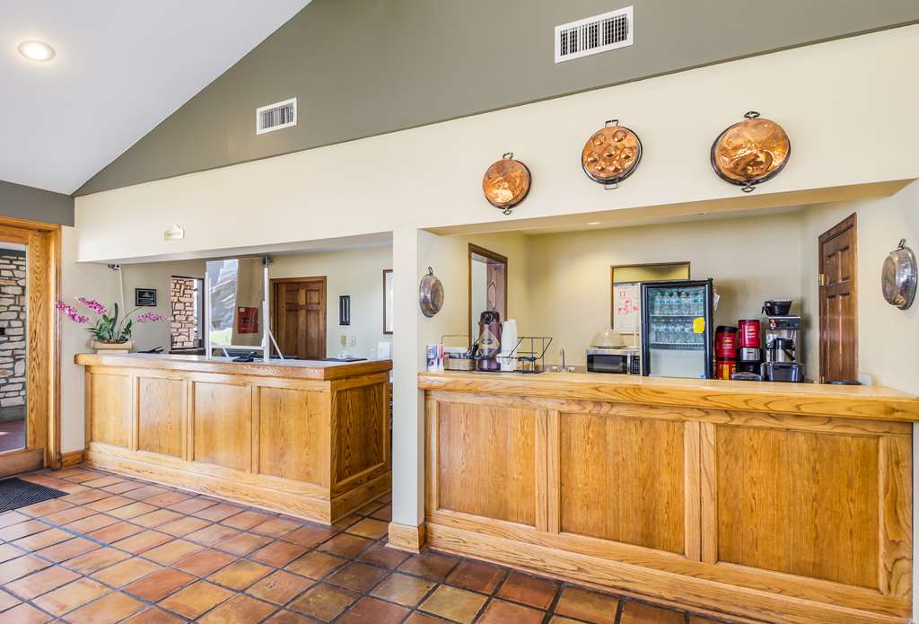Americas Best Value Inn Columbus TX - photo 11