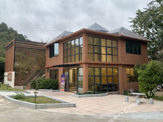 Guangning Zhufeng Yayuan in Nanjie, People's Republic of China