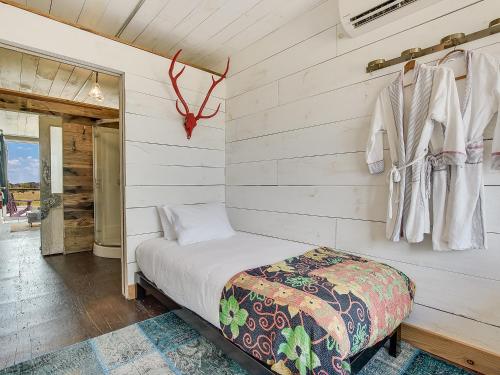 Flophouze Shipping Container Hotel - photo 3