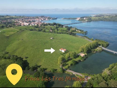 Las Tres Mimosas in San Vicente De La Barquera, Spain