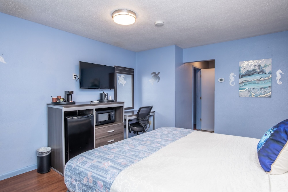 Aqua Breeze Inn - photo 34