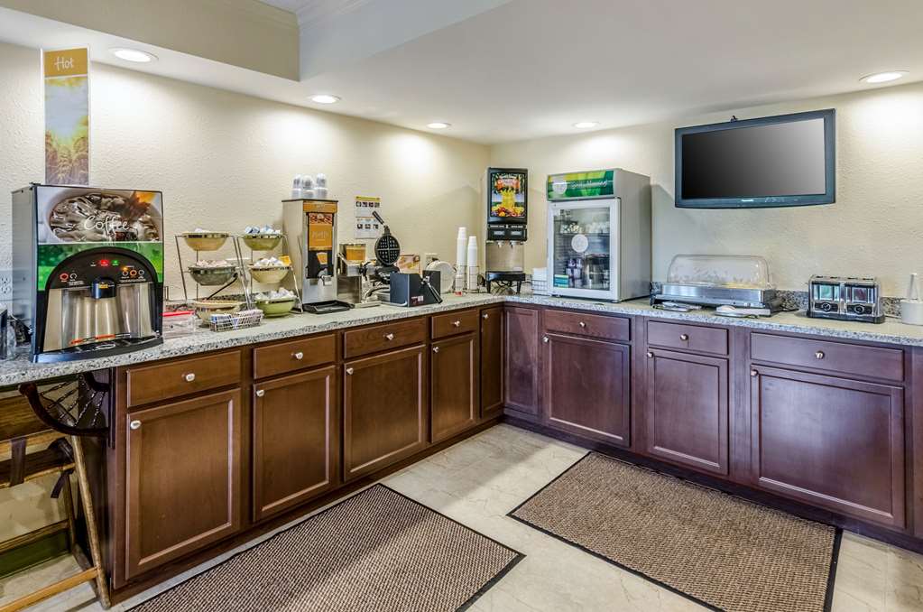 Quality Inn Tanglewood - photo 33