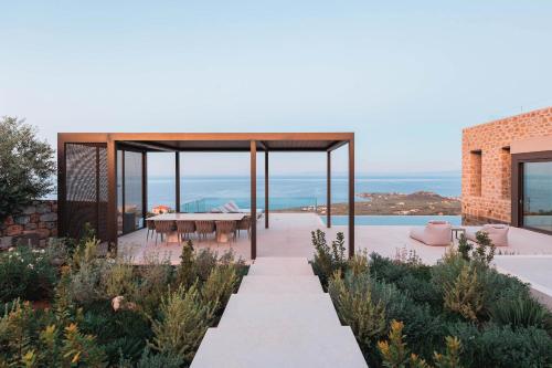 Thea Marre in Oichalia, Greece