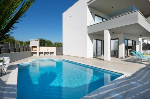Villa Fasana Apartment 1 by Vivi Rent — 4-Star Luxury Hotel in Fazana, Croatia