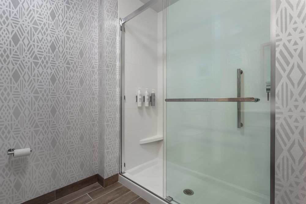Hampton Inn & Suites Richmond IN - photo 25