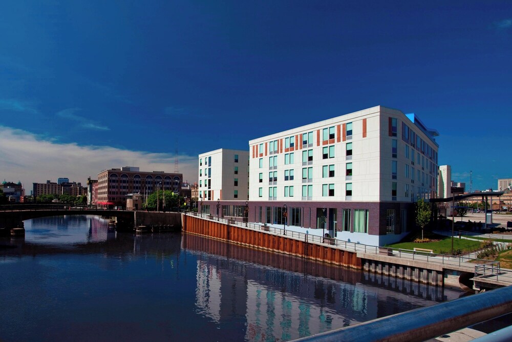 Aloft Milwaukee Downtown - photo 66