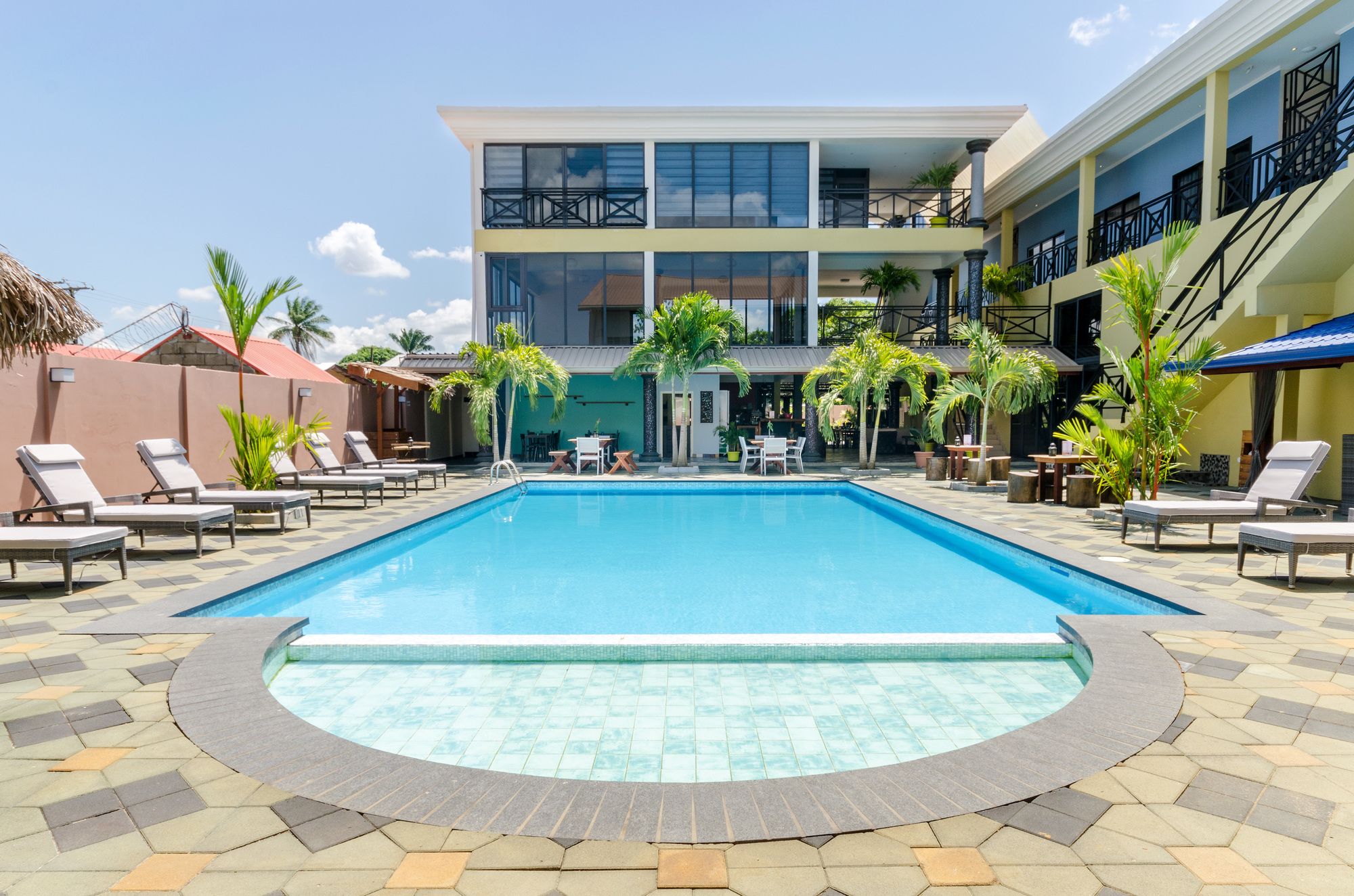 Hotel Babylon - carbon neutral hotel in Paramaribo