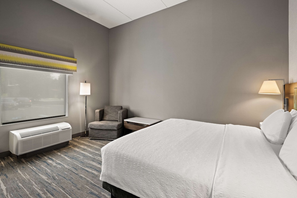 Hampton Inn & Suites Poughkeepsie - photo 23