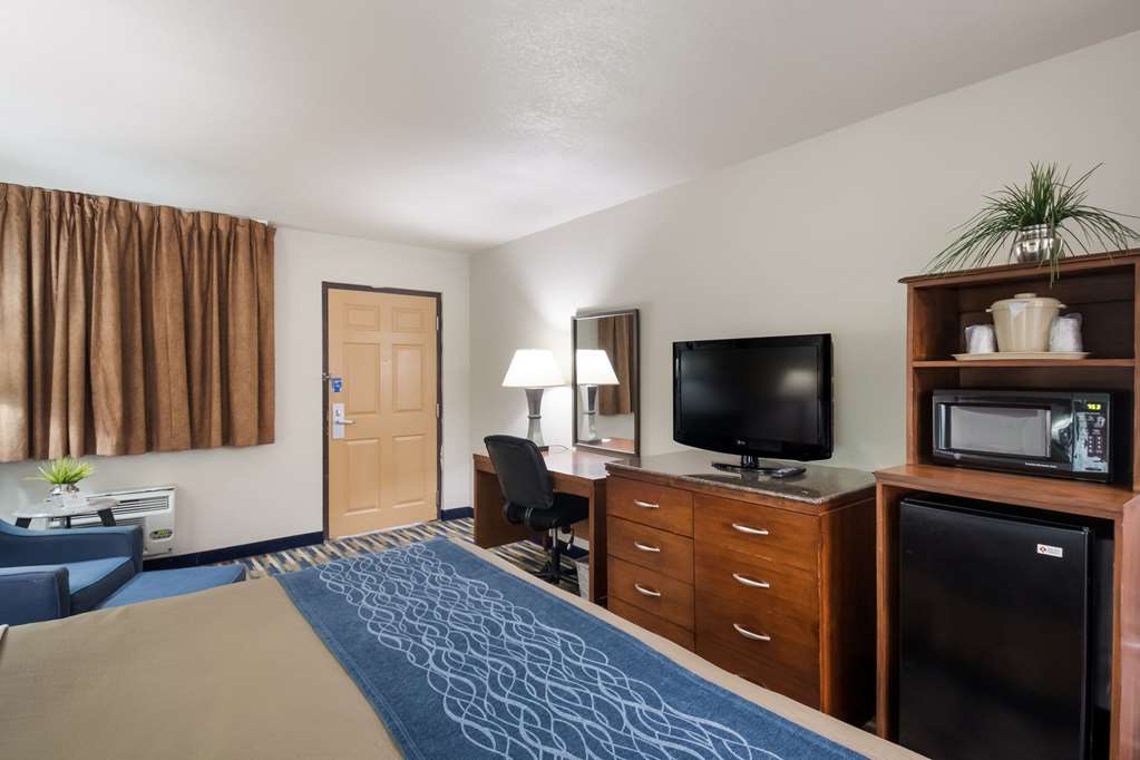 Rodeway Inn Fort Morgan - photo 14