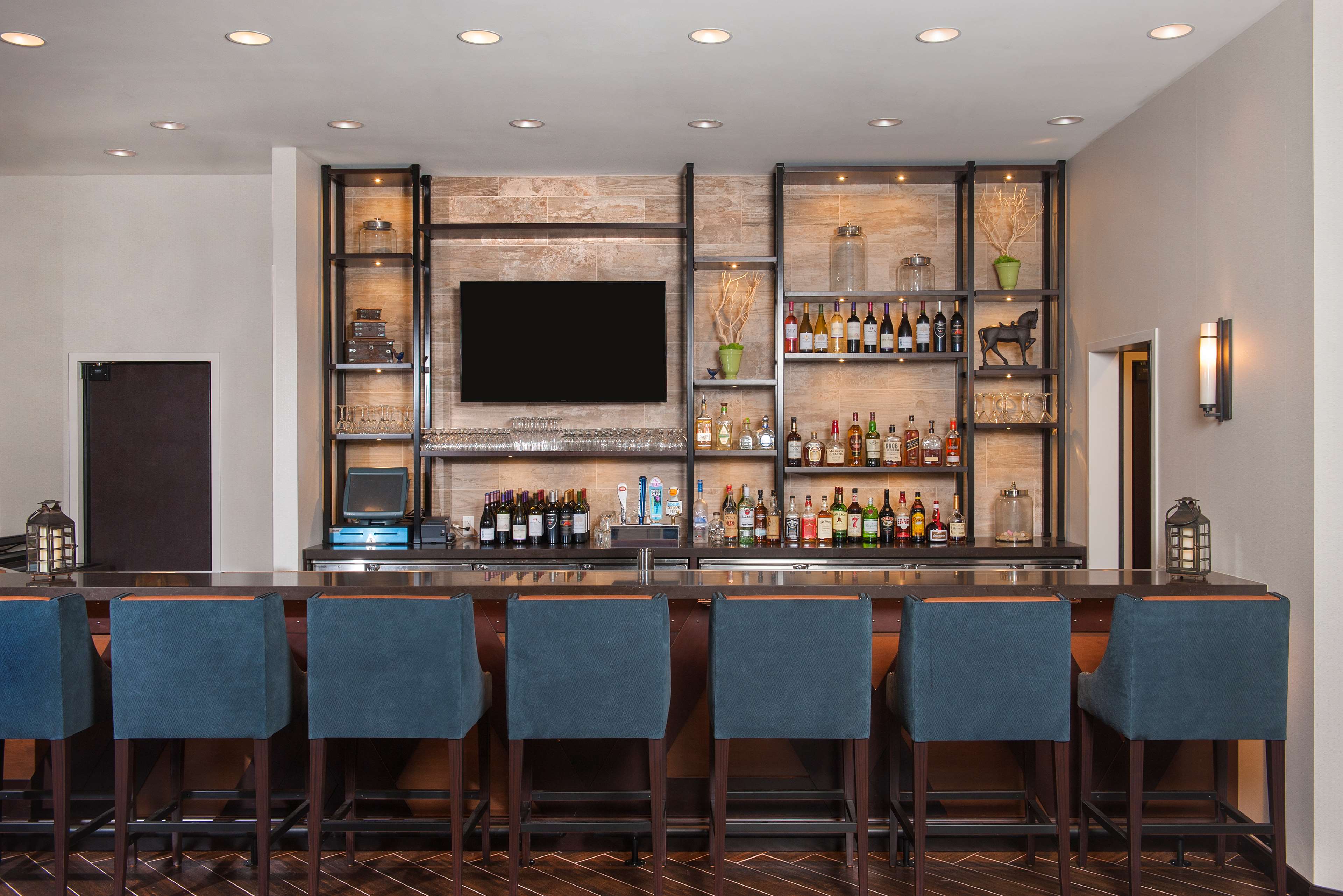 Hilton Garden Inn Burbank Los Angeles - photo 15