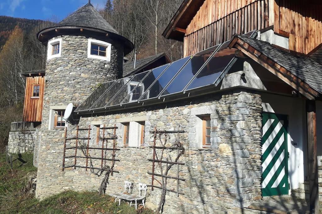 Turm In Den Bergen — Flattach