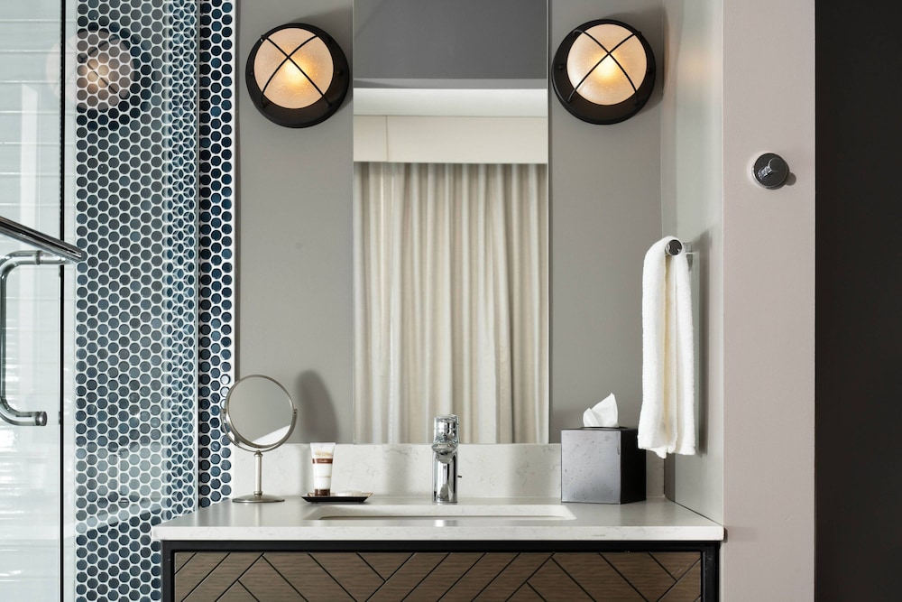 Luminary Hotel & Co. Autograph Hotels - photo 37