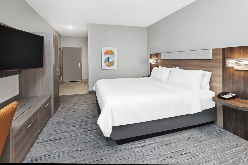 Holiday Inn Express Cleveland Airport Brookpark by IHG - photo 22