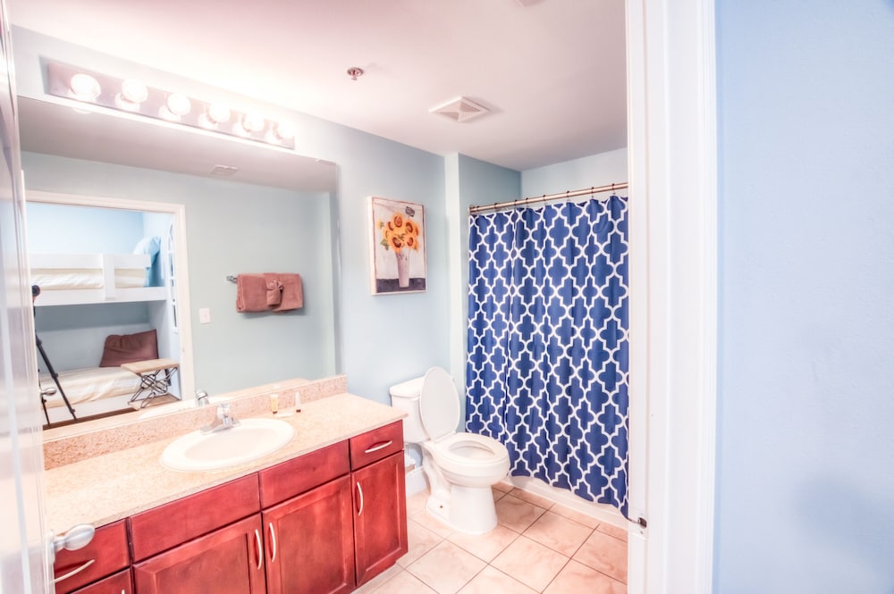 Laketown Wharf Resort by Aneliya's Rentals - photo 743