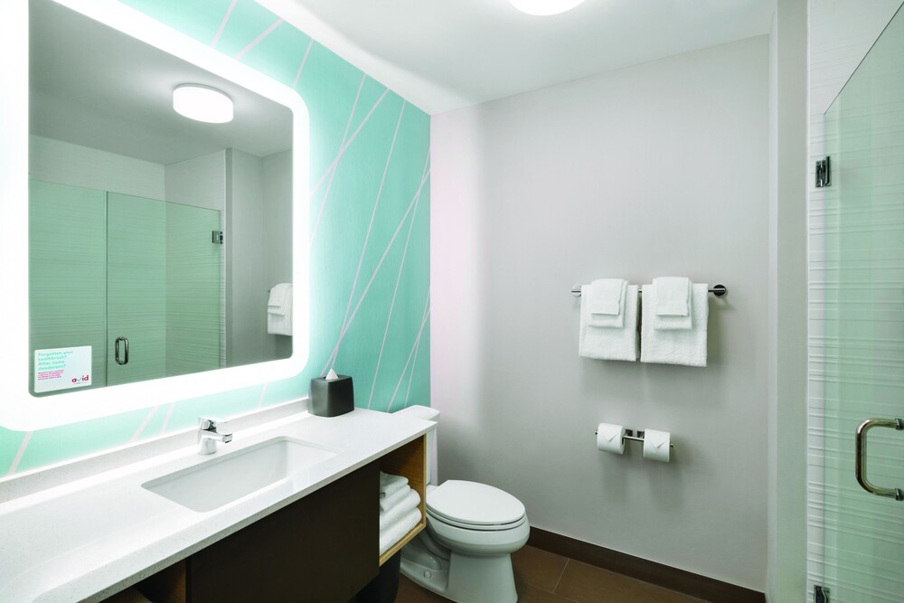 avid hotel Tulsa South Medical District by IHG - photo 17