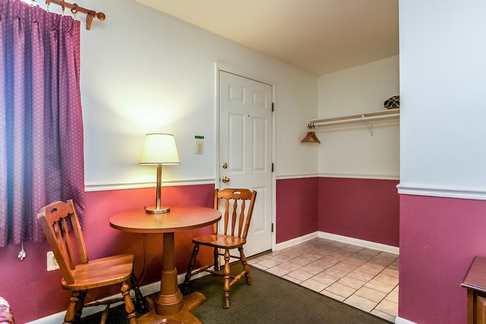White Marsh Motel - photo 6