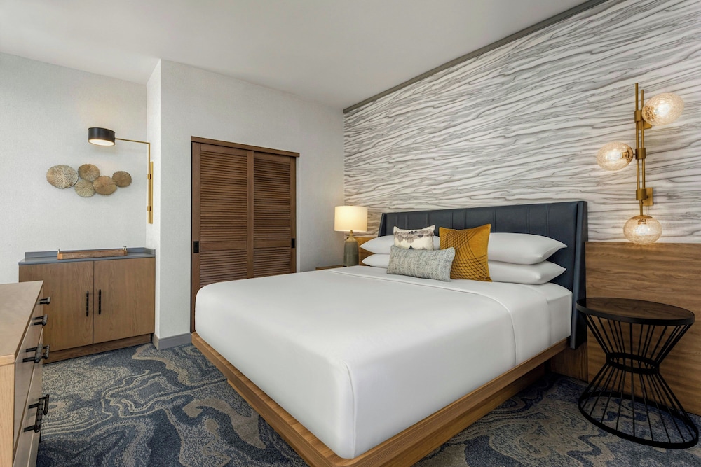Sheraton San Diego Resort - photo 18