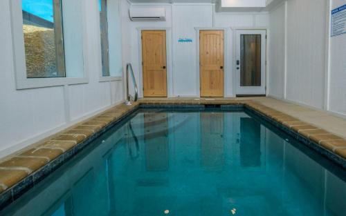 Smoky Mountain Oasis - last minute hotel in Pigeon Forge