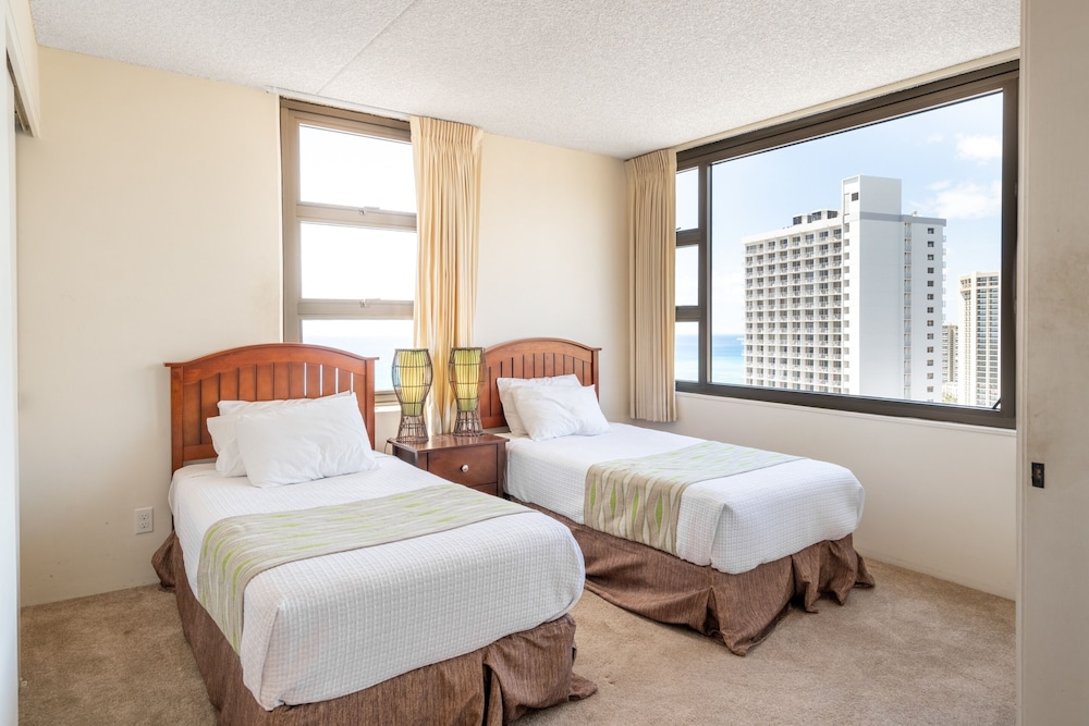 Waikiki Banyan Condo Located One Block From Waikiki Beach by Koko Resort Vacation Rentals - photo 17