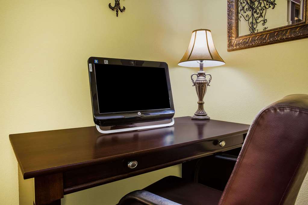 Days Inn by Wyndham Yakima - photo 16