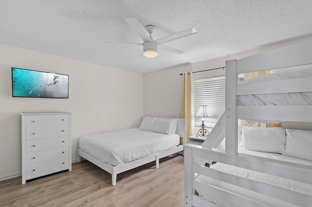 Shoreline Towers 3083 - photo 8