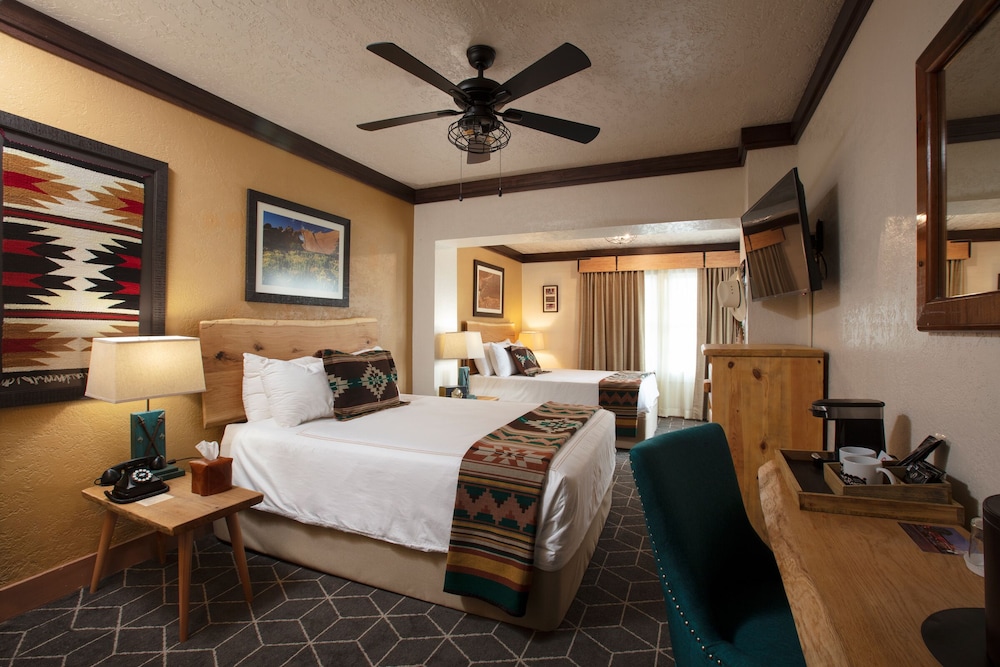 Hotel El Rancho - photo 14