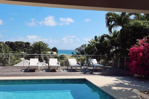 Villa Anse Vinaigri Plage à pieds — 4-Star Luxury Hotel in Le Gosier, Guadeloupe