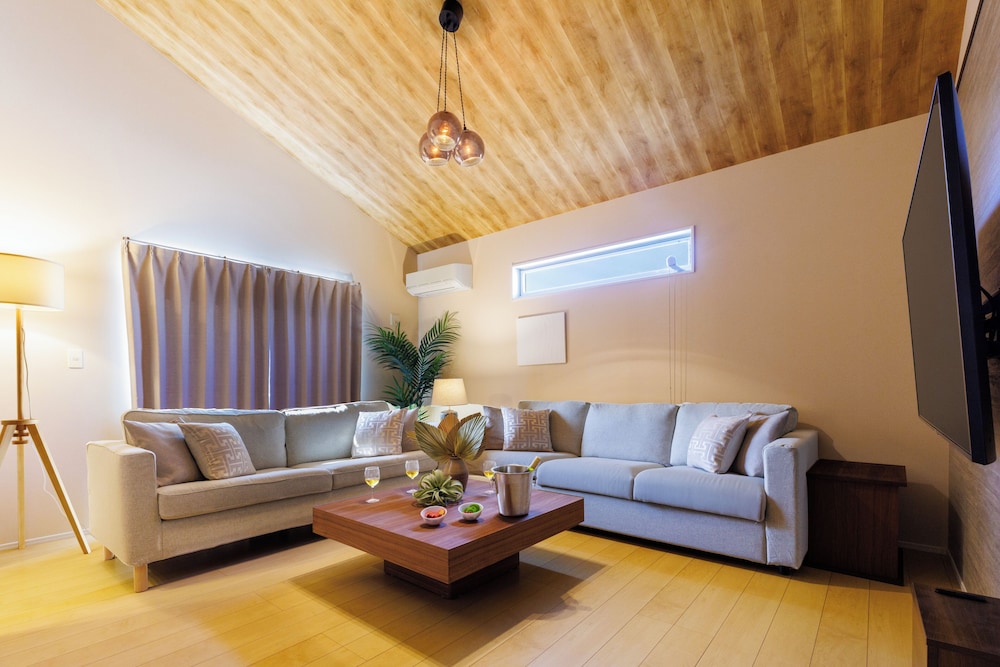 Yanbaru villa KISEN — 4-Star Luxury Hotel in Izumi, Japan