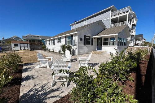 Sand Dollar Retreat by Sea Scape Properties — 4-Star Luxury Hotel in Carolina Beach, United States
