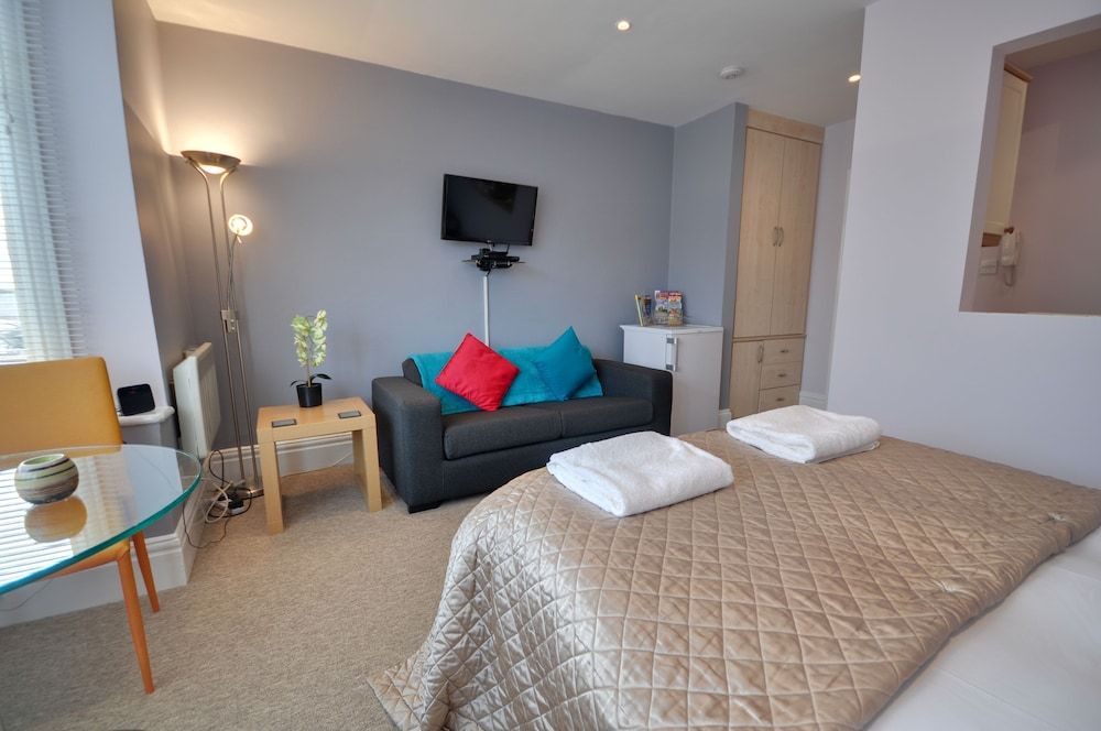 Astral Wave - carbon neutral hotel in Bournemouth