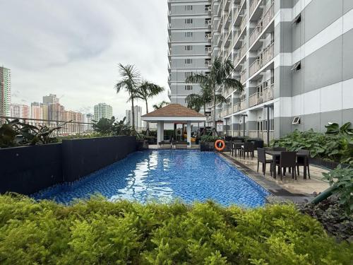 2 Br Condo Apartment near PICC CCP WTC & Star City at Coast Residences Pasay City — 4-Star Luxury Hotel in Manila, Philippines