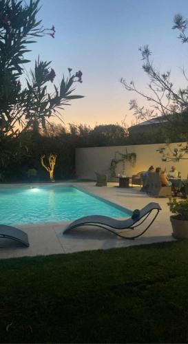 Studio Neuf Avec Piscine — Tulette