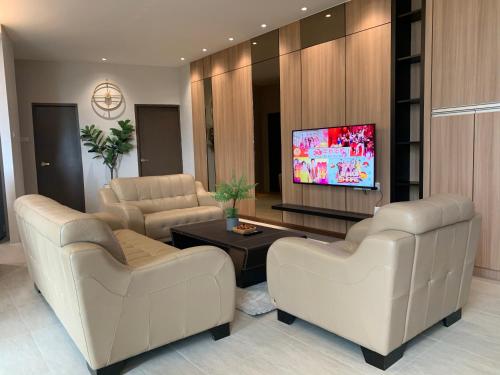 3Bedroom Rex Apartment 5min Drive to Vivacity — 4-Star Luxury Hotel in Kuching, Malaysia