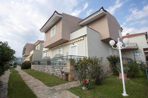 Remvi Hotel Apartments — hotel in Messini