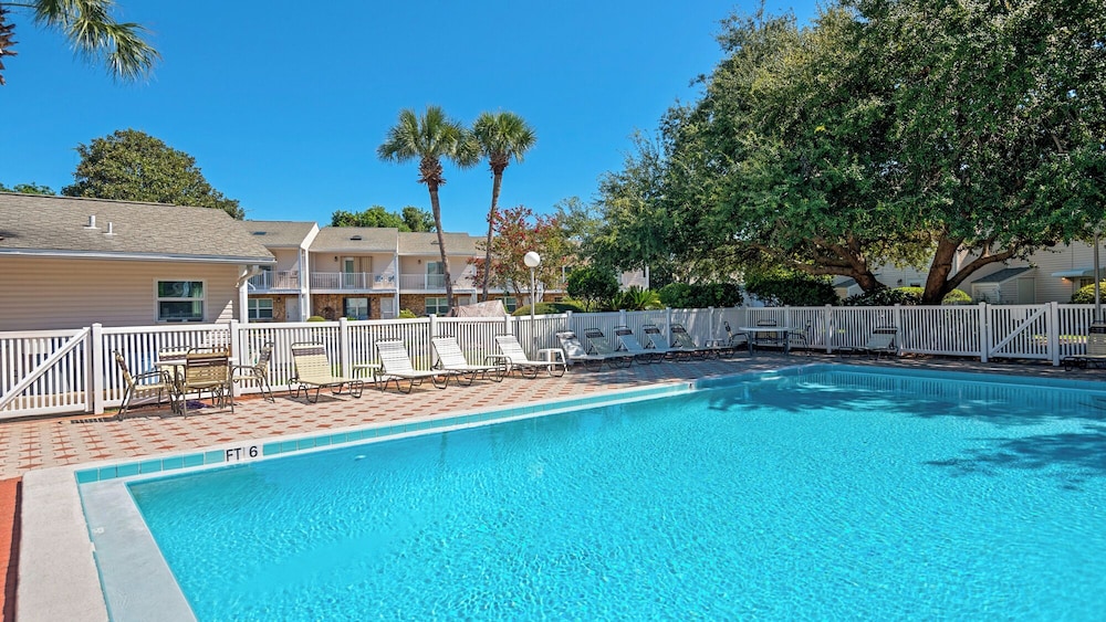 Woodland Shores 37: Steps to Beach 2 Pools Free Attraction Tickets - photo 23